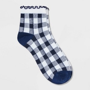 Women's Gingham Lettuce Edge Ankle Socks - 4-10 - 1 of 3