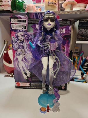 Monster high spectra doll clearance