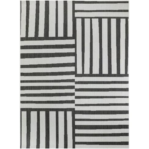 7'x10' Mod Directional Lines Outdoor Rug Black - Project 62™