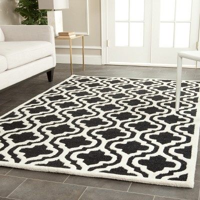 Black and Ivory Hand-Tufted Wool 8' x 10' Rug