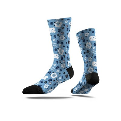 North Carolina Tar Heels NCAA Two Pink Stripe Gray Heather Crew Socks 