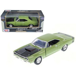 1969 Dodge Coronet Super Bee Green 1/24 Diecast Model Car by Motormax - 1 of 3