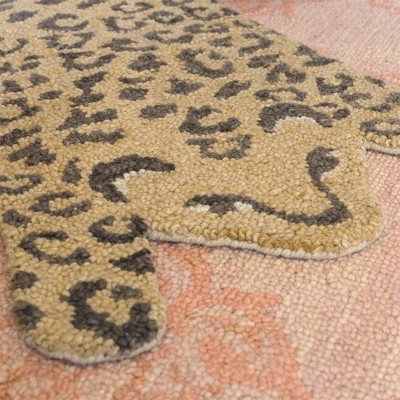 Handmade Tufted Wool Leopard Shape Rug