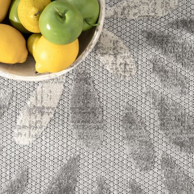 Light Grey Floral Synthetic 5' x 8' Easy-Care Outdoor Rug