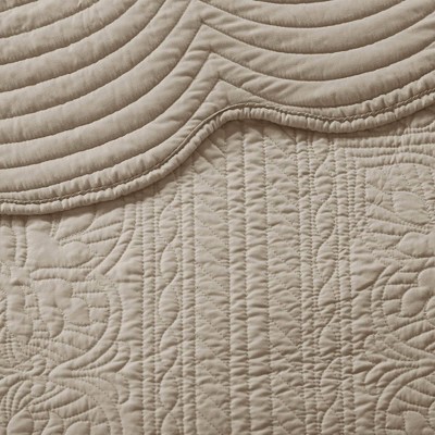 Khaki Full Microfiber Reversible Scalloped Edge Quilt Set