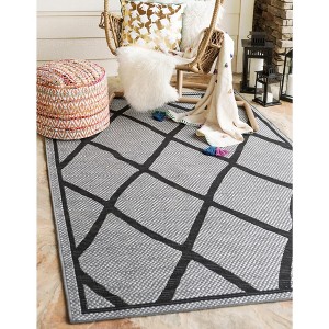 Unique Loom    Outdoor Trellis Diamonds Area Rug - 1 of 4