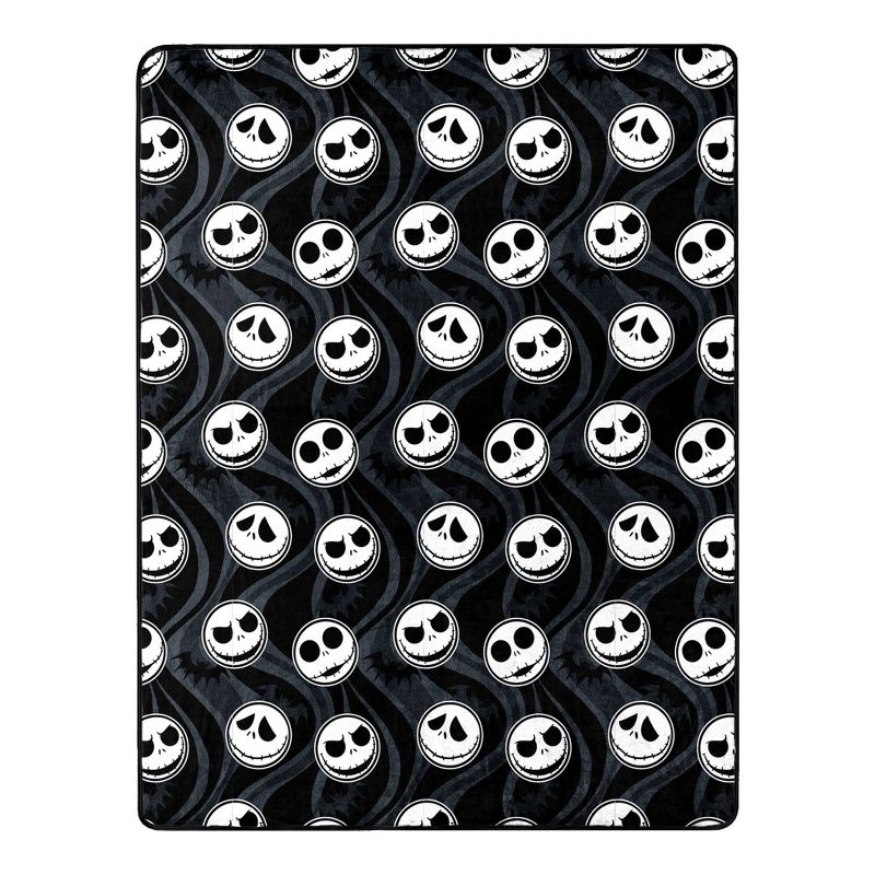 40&#34;x50&#34; Disney The Nightmare Before Christmas Silk Touch Kids&#39; Throw Blanket and HD Hugger, 5 of 7