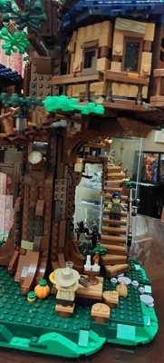  LEGO Ideas Tree House 21318, Model Construction Set for 16 Plus  Year Olds with 3 Cabins, Interchangeable Leaves, Minifigures and a Bird  Figure : Toys & Games