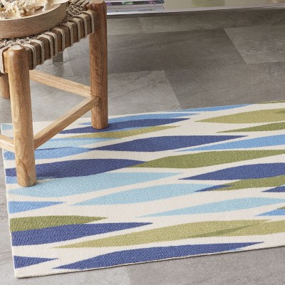 Seaglass Blue and White Synthetic Small Area Rug
