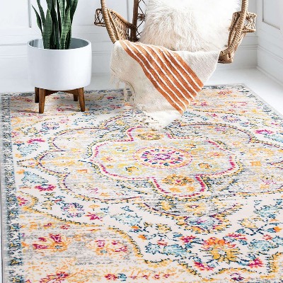 Bohemian Elegance Gray Distressed 5' x 7' Synthetic Area Rug