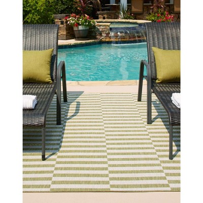 Greenfield Stripe Easy-Care Synthetic Outdoor Rug 8' x 11'4"