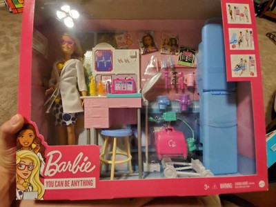 BARBIE YOU CAN BE ANYTHING DOTTORESSA