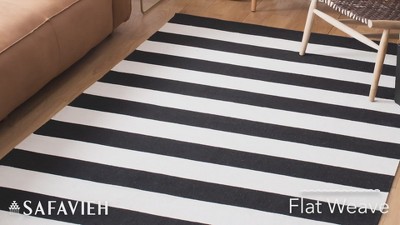 Coastal Charm Black and Ivory Cotton 4' Square Handwoven Rug