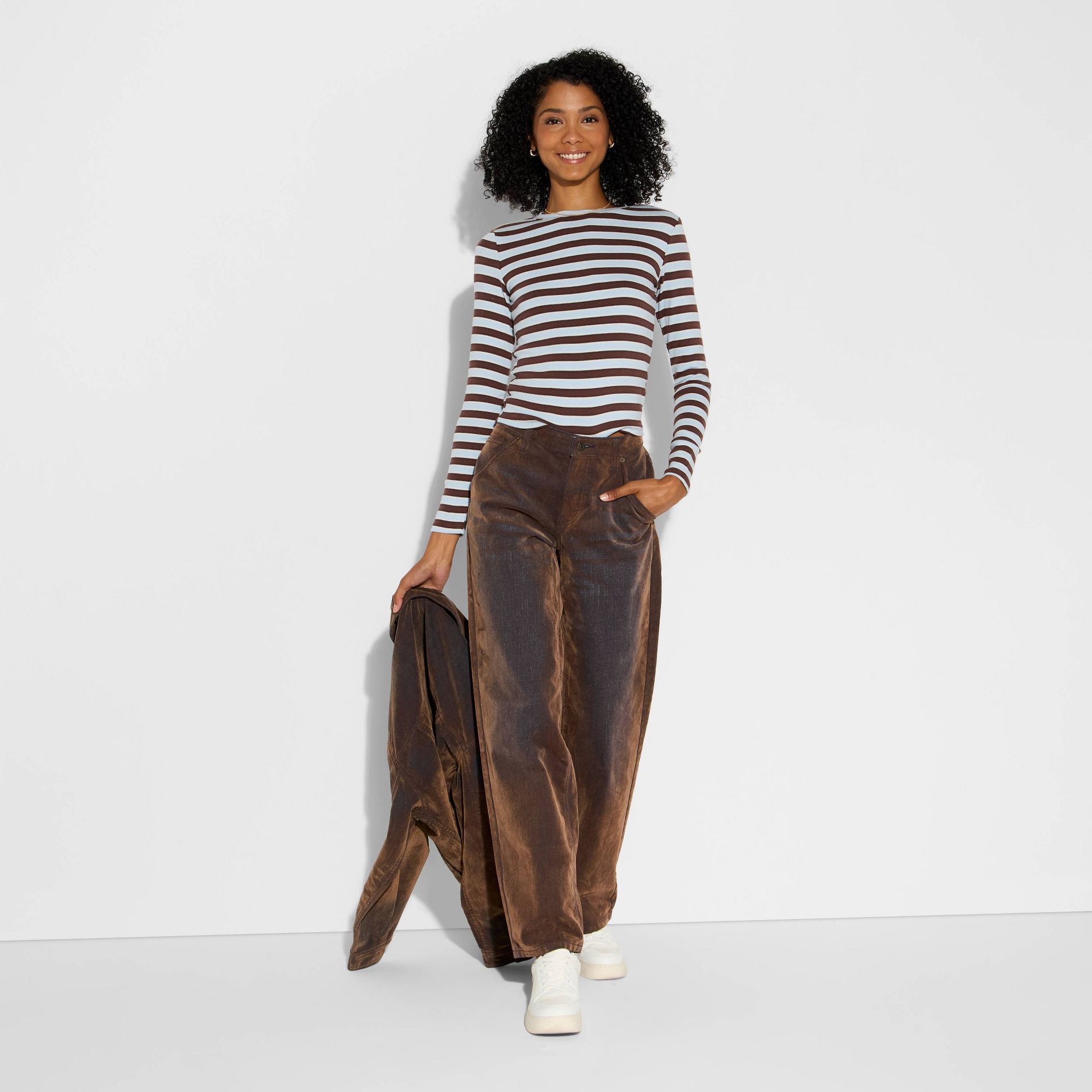 Women's 90's Mid-Rise Relaxed Straight Jeans - Wild Fable™