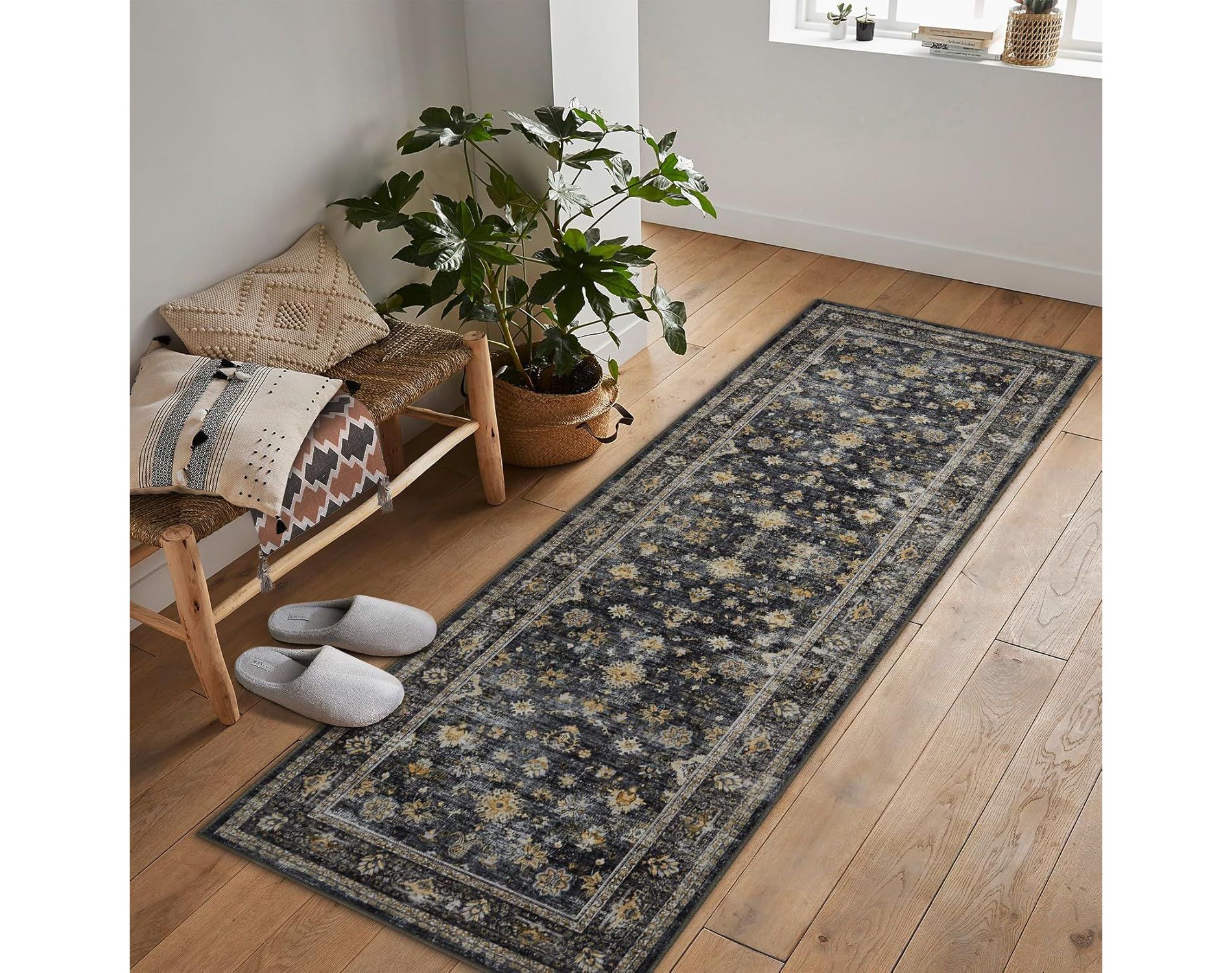 TackView Vintage Washable Area Rug for Bedroom, Distressed Non Slip Non-Shedding Floral Soft Throw Rugs for Living Room Dining