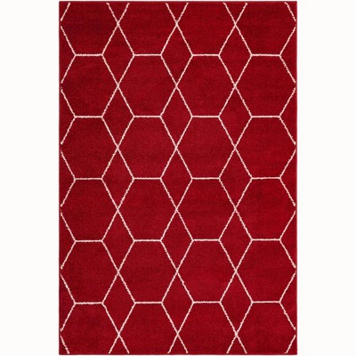 Red Trellis Frieze 4' x 6' Synthetic Easy-Care Rug