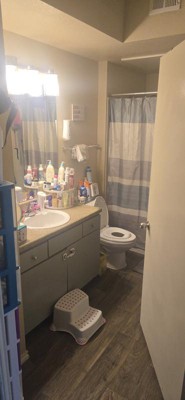 Guest review image 2 of 2, zoom in