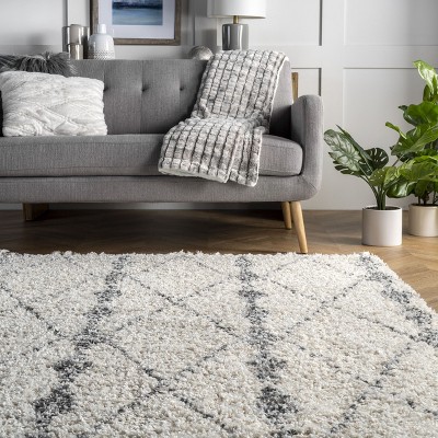 Reversible 71'' Round Gray Geometric Shag Rug