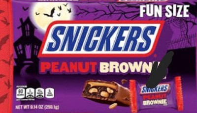 SNICKERS Peanut Brownie Squares Fun Size Chocolate Candy Bars Sharing Size  Bag, 6.61 oz