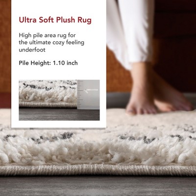 Off-White Moroccan Diamond Braided Shag Rug, 62"x26"