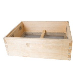Lehman's Stoney Acres Quilt Box Winter Hive Topper, Beekeeping Insulated Box for Winter Protection, Retains Heat, Fits 8-Frame Langstroth Beehives - 1 of 4