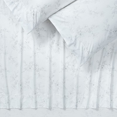 Chanasya White Floral Sketch Queen Microfiber Sheet Set