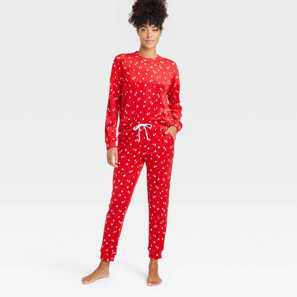 Women's Minky Fleece Pullover Top and Joggers Pajama Set - Auden™ Red/Trees M