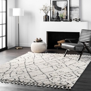 Nuloom Nieves Moroccan Diamond Tassel Indoor Area Rug - 1 of 4