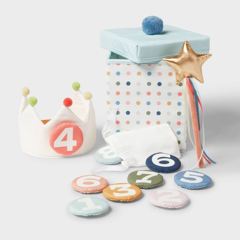 Birthday Crown Kids&#39; Interactive Kit - Pillowfort&#8482;, 1 of 7