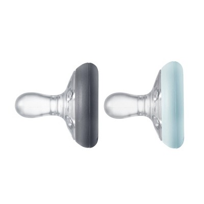 Image of Tommee Tippee Breast-Like Pacifier Soother 0-6 Months - Sky/Slate - 2ct