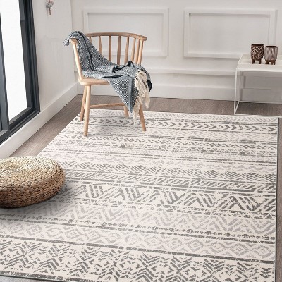 Elegant Gray Geometric 5'x7' Synthetic Reversible Area Rug