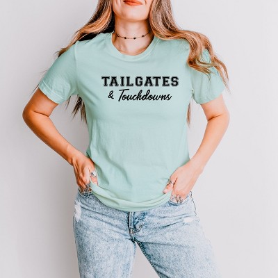 Simply Sage Market Tailgates and Touchdowns Short Sleeve Tee