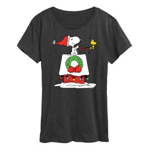 Women's - Peanuts - Snoopy and Woodstock House Sleigh Short Sleeve Graphic T-Shirt - 1 of 4