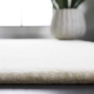 Ivory Elegance 5' Square Hand-Tufted Wool & Silk Area Rug