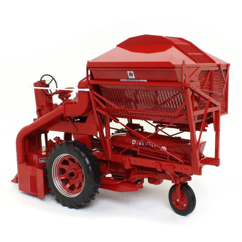 Spec Cast 1/16 1953 Farmall Super M w/ Mounted 314 Low Drum 1-Row Cotton Picker, 2018 Red Power Roundup Cust-1569, 3 of 9