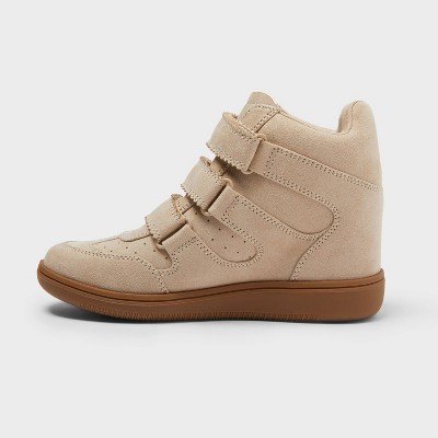 Женские кроссовки Universal Thread Women’s Aelin Sneakers with Memory Foam Insole - Universal Thread™ Beige 11 — фото 2