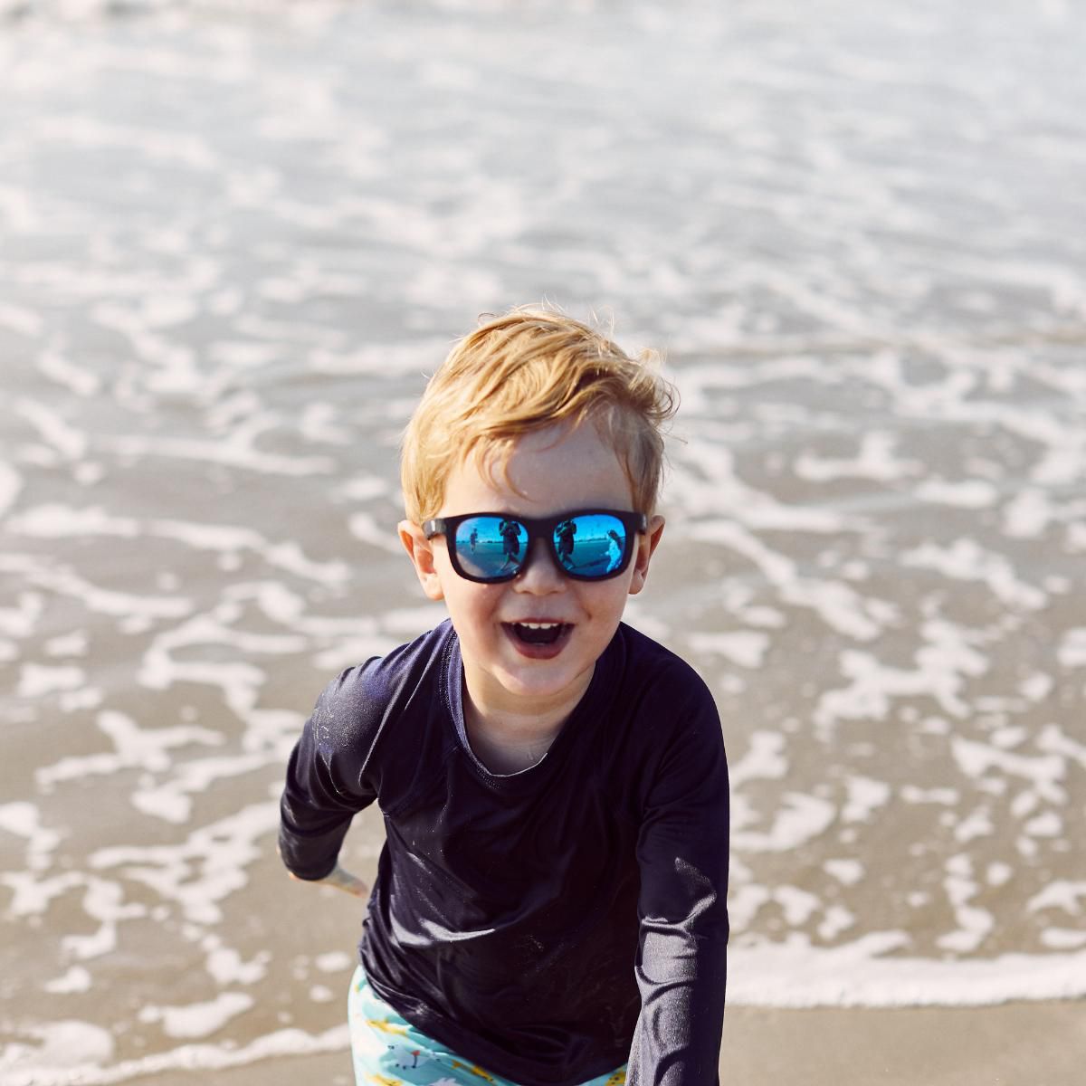 Babiators Jet Black Polarized Navigator with Cobalt Mirrored Lens - thumbnail 5