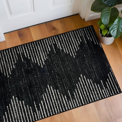 Black and White Geometric Stripe Synthetic Area Rug 2'7" x 4'
