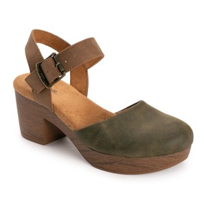 MUK LUKS Women's Merritt Closed Toe Quarter Strap Shoe - 1 of 4