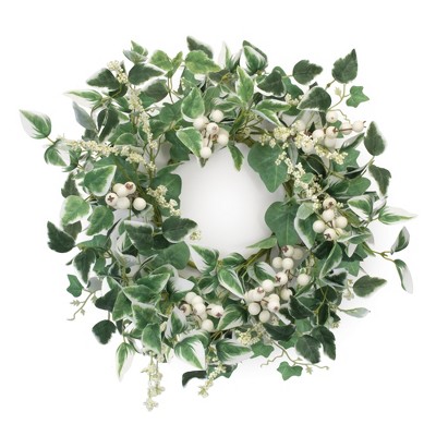 Mixed Foliage and Berry Candle Ring