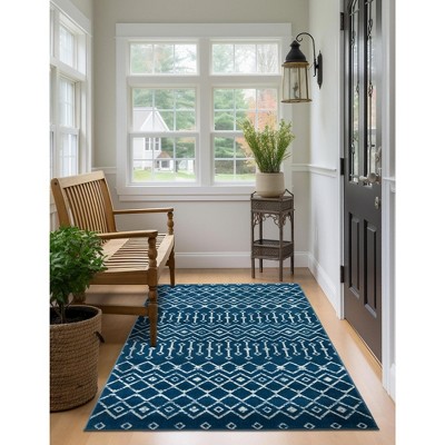 Calm Blue Trellis 3'3" x 5'3" Synthetic Rectangular Rug