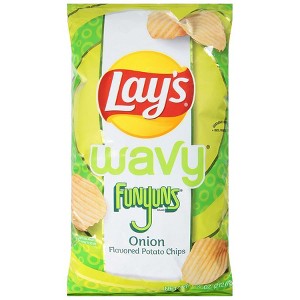 Lay's Potato Chips Funyuns Onion 7.5 oz - 1 of 1