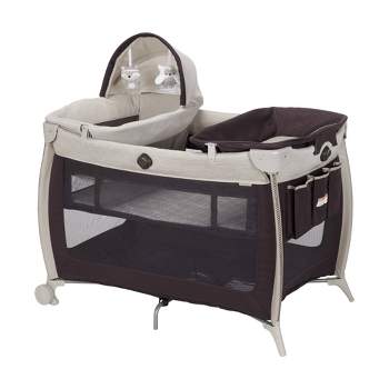 Safety 1st  Play-and-Stay Playard