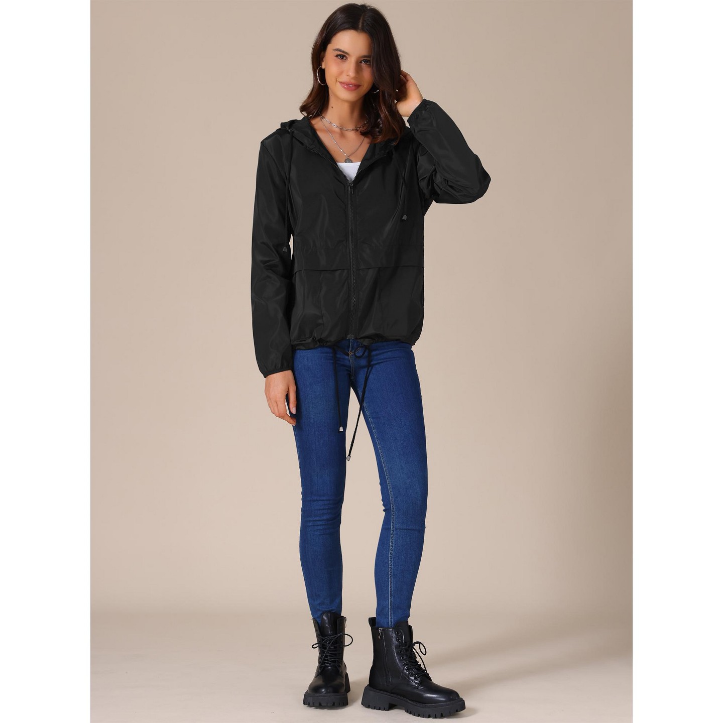Женская куртка INSPIRE CHIC Women's Adjustable Drawstring Waterproof Windbreaker Lightweight Hooded Raincoats with Pockets Large Dark Grey, цвет: Чёрный — фото 2