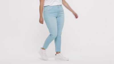 Women's Mid-rise Skinny Jeans - Universal Thread™ Medium Denim Wash 0 Long  : Target