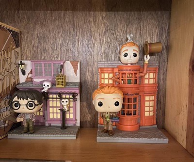 Funko POP! Harry Potter: Wizarding World - Fred Weasley with Weasleys'  Wizard Wheezes (Target Exclusive)