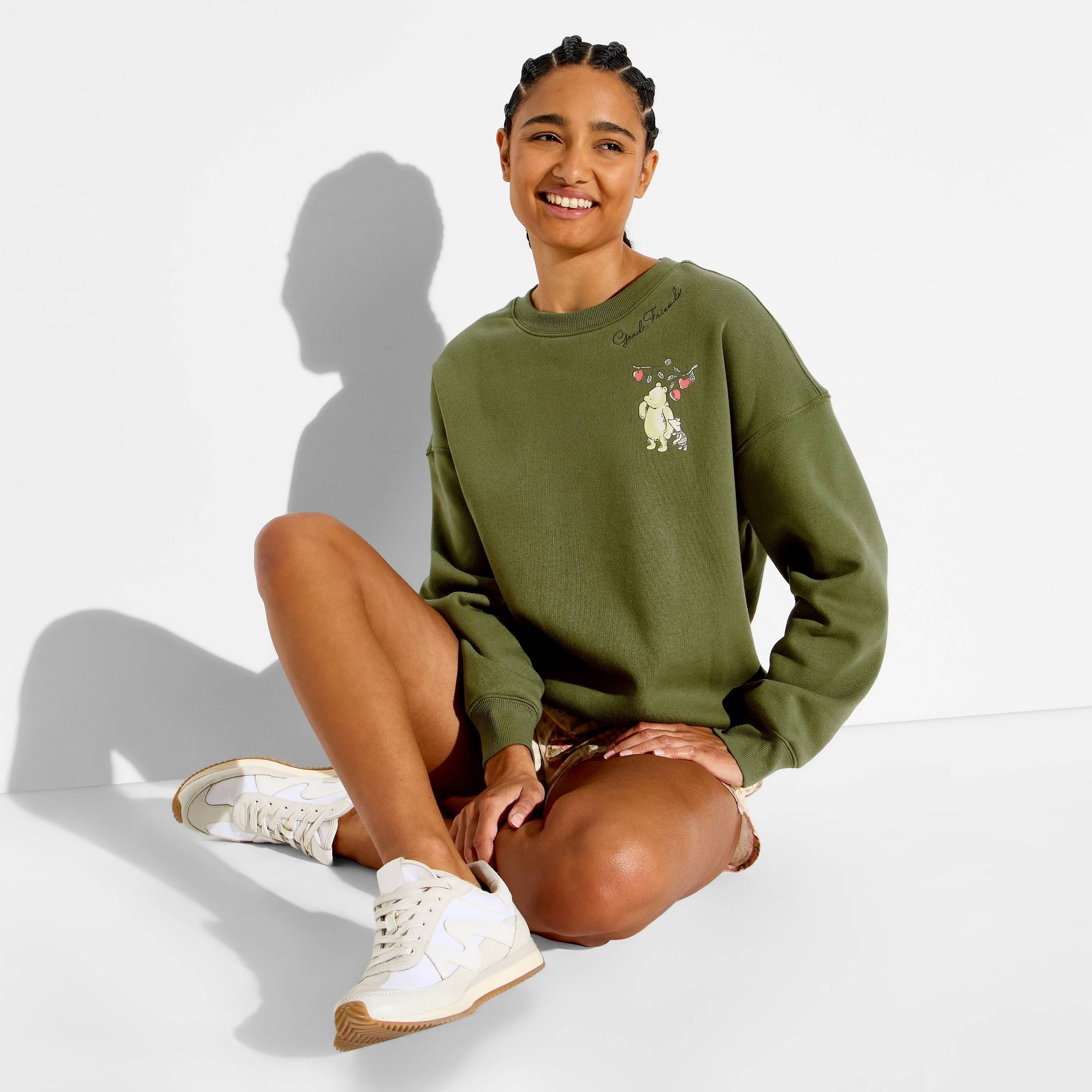 Women's Crewneck Winnie the Pooh Tree Graphic Pullover Sweatshirt - Green