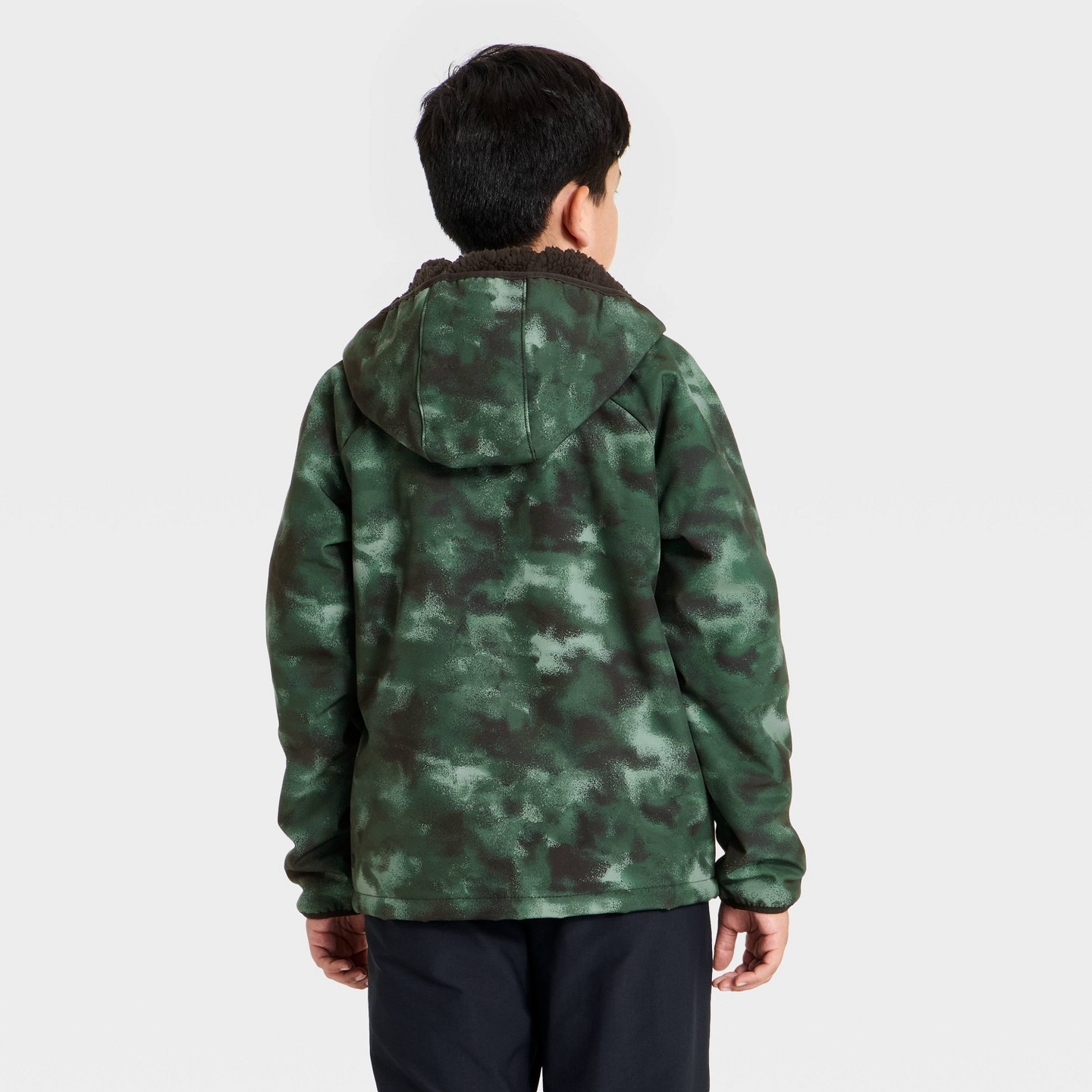 Куртка All In Motion Softshell Fleece Lined Jacket для мальчиков, цвет: Камуфляжный — фото 2