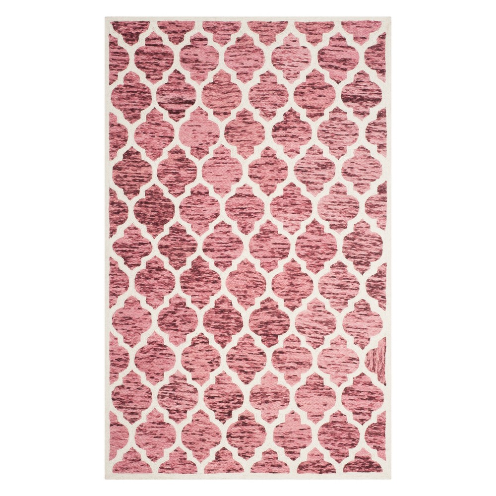 4'x6' Quatrefoil Design Loomed Area Rug Red/Ivory - Safavieh