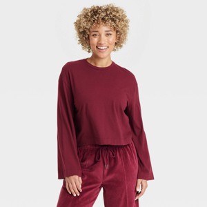 Women's Long Sleeve T-Shirt - Universal Thread™ - 1 of 4